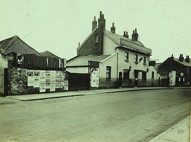 Compasses, High Street/London Road, Romford - in 1919