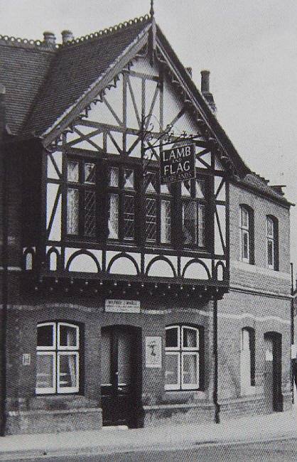 Lamb & Flag, corner of Vineyard Street, Abingdon - circa 1960