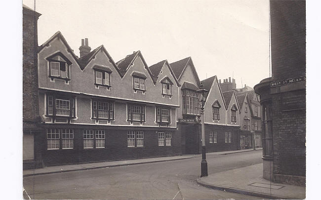 Lion Hotel, High Street, Abingdon - circa 1928