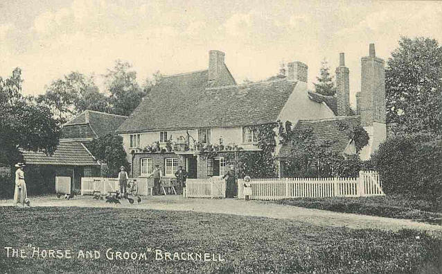 Horse & Groom, Bracknell - early postcard