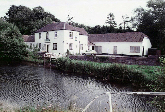Dundas Arms, Station Road, Kintbury, Berkshire - in the 1980s