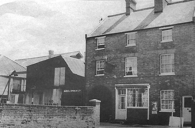 Cross Keys, West Street, Maidenhead - in 1963