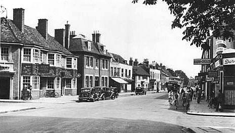 Crown, Bridge Street, Maidenhead - in 1949 (next door to British Legion)