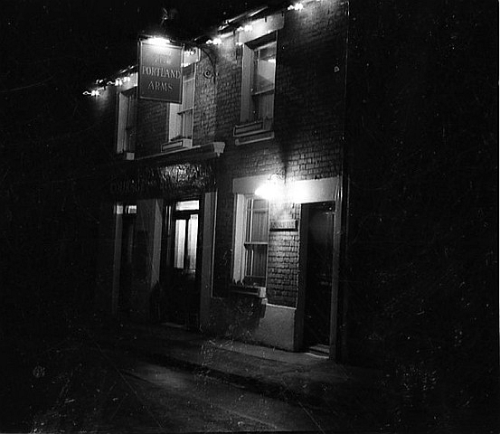 Portland Arms, 16 West Street, Maidenhead (by night) - in 1962