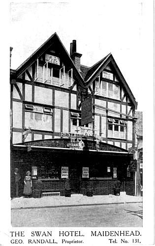 Swan Hotel, High Street, Maidenhead - in 1930 (Proprietor Geo Randall)