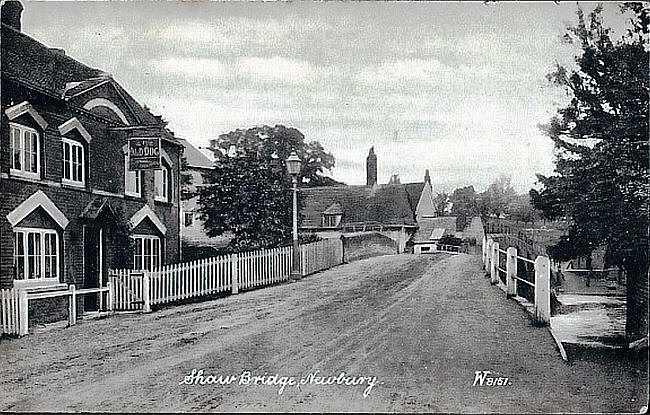 Old Dog, Shaw Bridge, Newbury