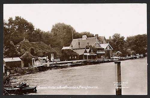 Swan Hotel & Boathouses, Pangbourne