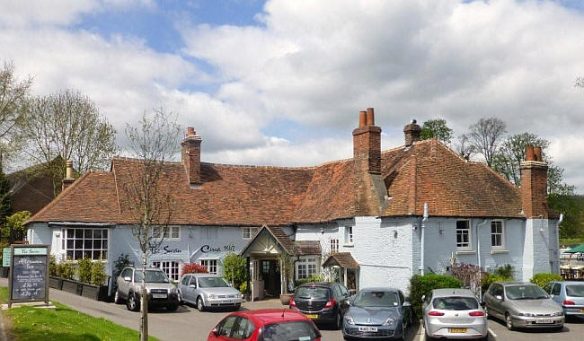 Swan Inn, Shooter Hill, Pangbourne - in May 2013
