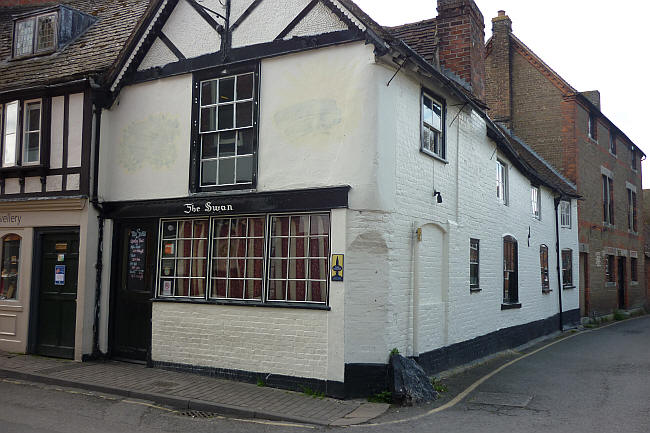 Swan, 28 Market Place, Wantage, Oxon OX12 8AE - in 2012