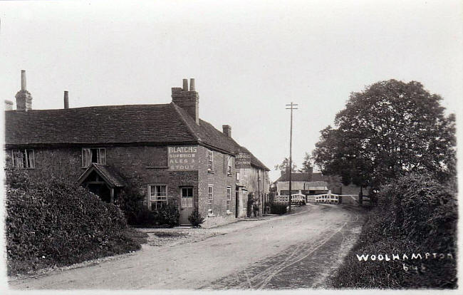 Rose & Crown, Station Road, Woolhampton, Newbury, Berkshire