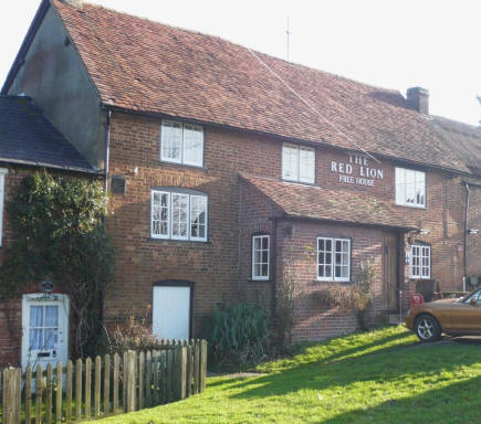 Red Lion, 90 Vicarage Road, Marsworth - in February 2009