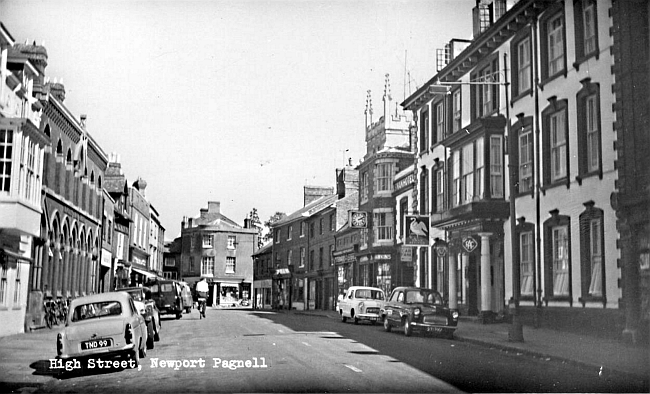 Swan Hotel, High street, Newport Pagnell, Buckinghamshire - circa 1962