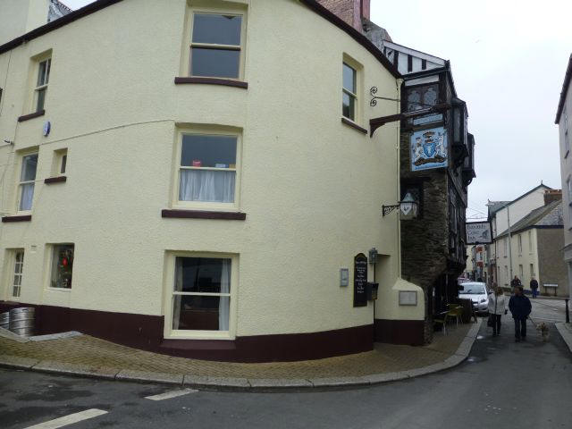 Dartmouth Arms, Lower Street, Dartmouth - in 2013