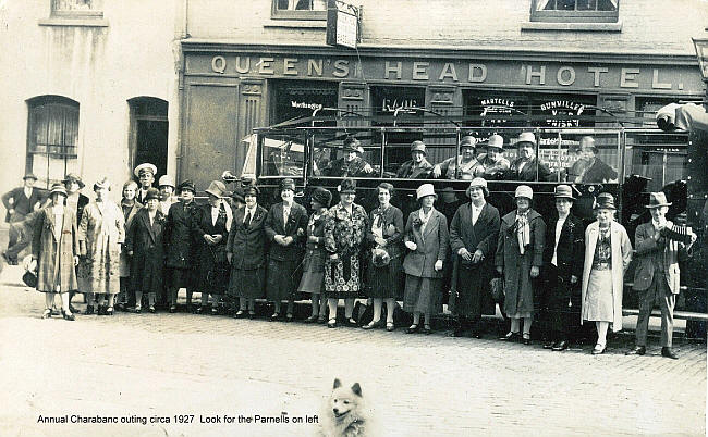 Queens head Hotel - annual charabanc outing in 1927, with the Parnells on the left