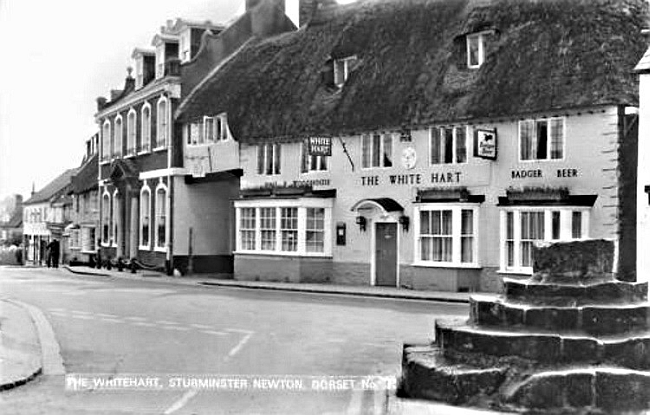 White Hart, Market Place, Sturminster Newton, Dorset Sturminster - post WWII