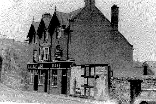 Railway Arch Hotel, Chickerell Lane, Weymouth - A Devenish pub, circa 1960