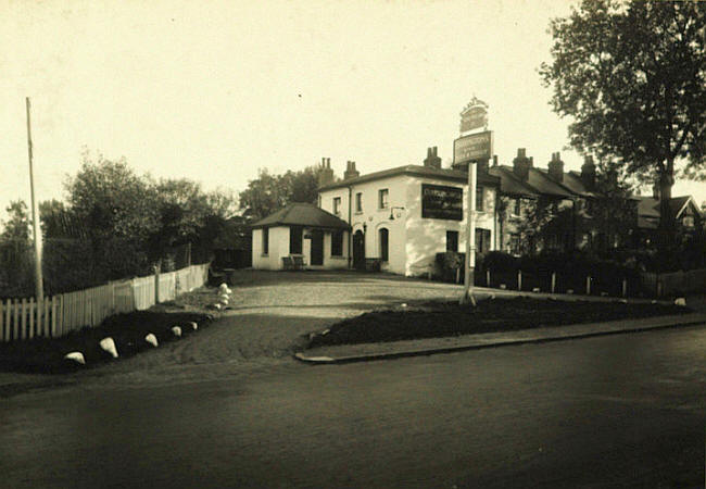 King William IV, Chigwell Road, Chigwell - in 1927