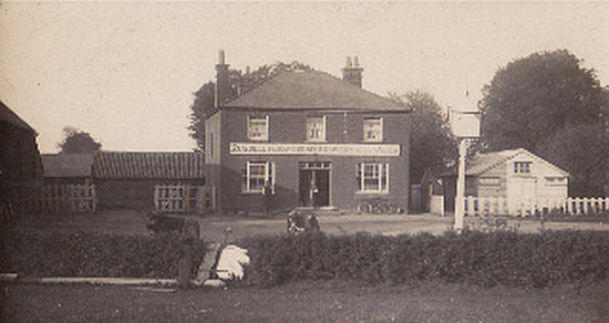 Swan, Kelvedon Common - postcard dated 1913