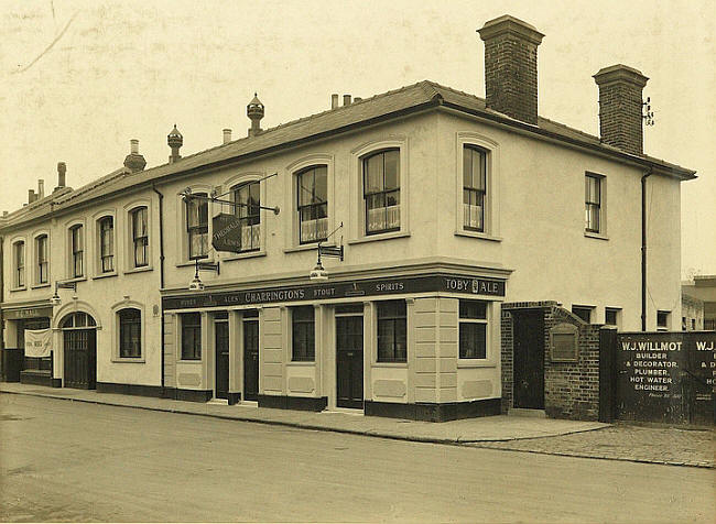 Theobald Arms, High Street, Grays Thurrock - in 1937