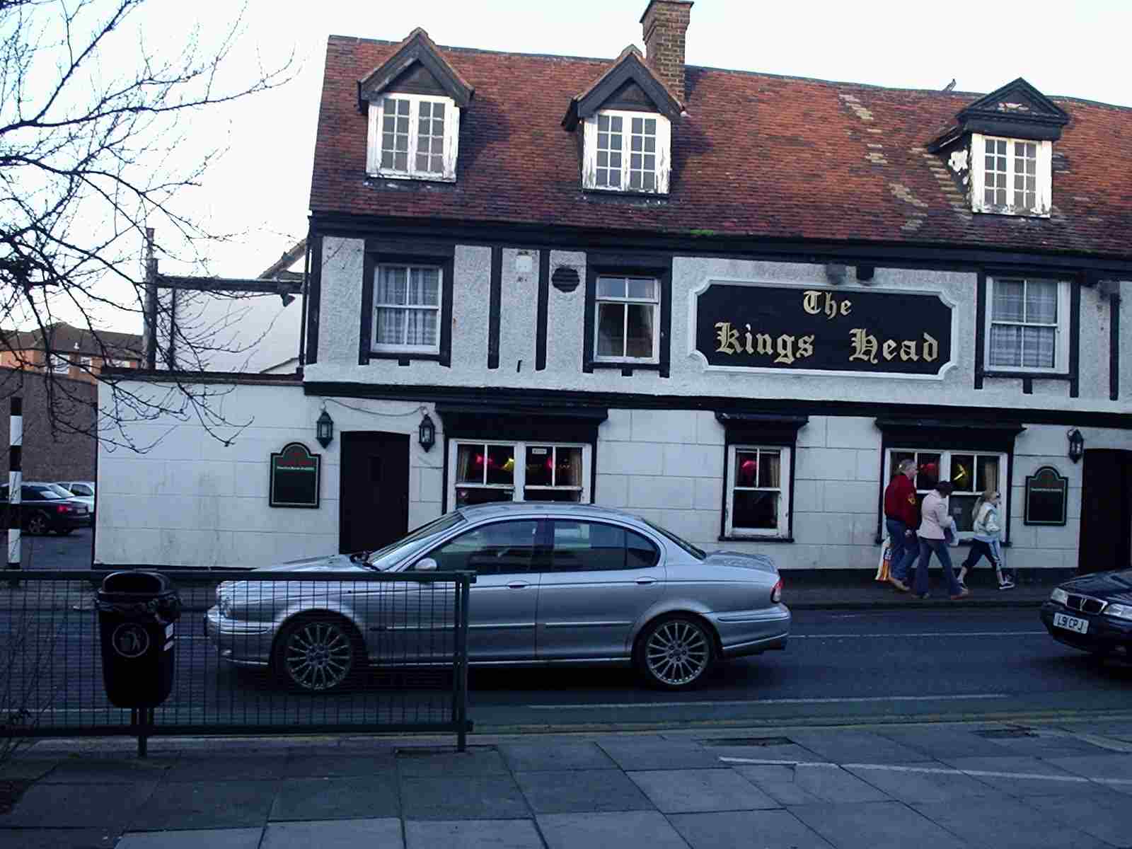 King's Head, Church Street & High Street, Hornchurch 2004