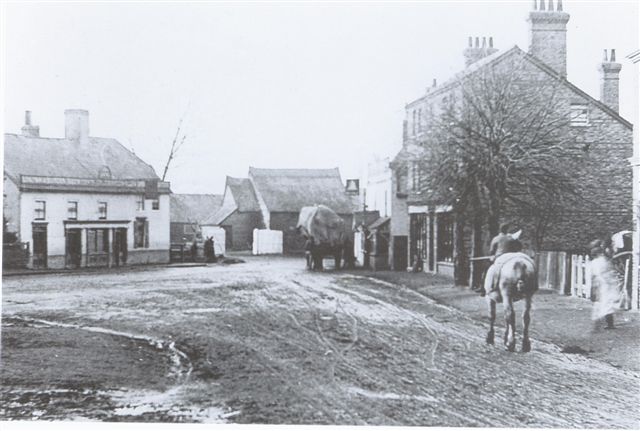 Bell, Broadway, Rainham - Bell on the left, Angel on the right