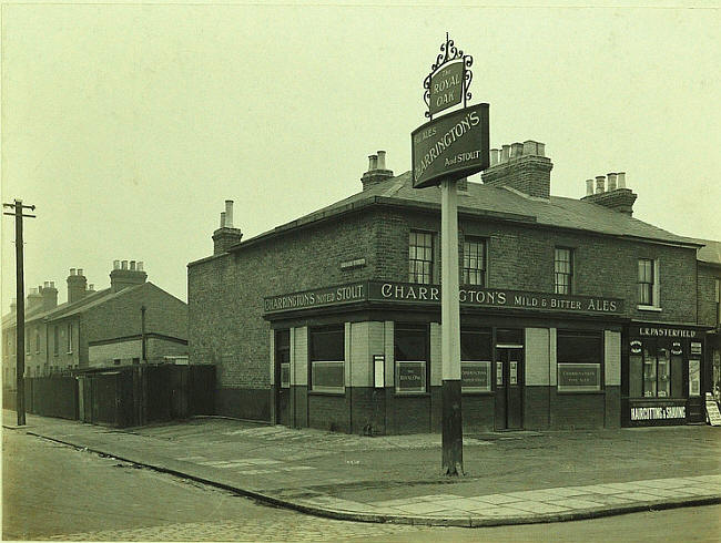 Royal Oak, 90 Victoria Road, Romford - in 1932