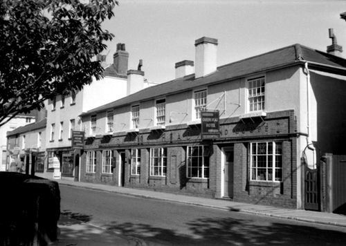 Queens Head, Walton in 1959 from a different angle - Photo by Putmans Photographers
