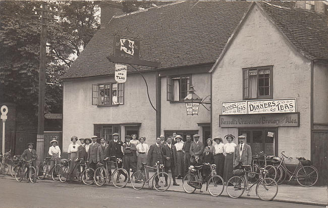 Red Lion, Newland Street, Witham - Licensee W Bull