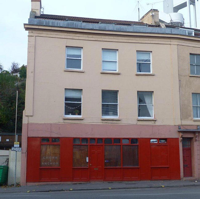 Crown & Anchor, 6 Hotwell Road, Bristol - in November 2013