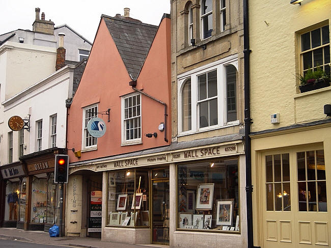 Swan, 14 Gosditch Street, Cirencester - in 2013