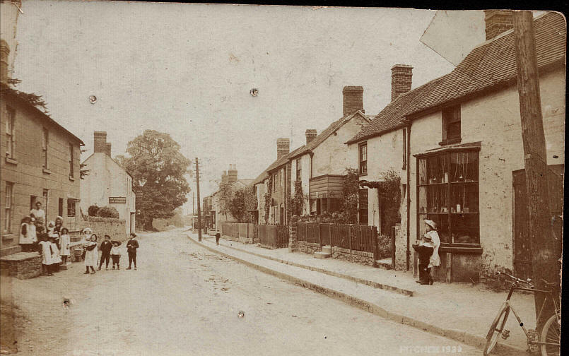 The Red Lion, Huntley, Gloucestershire - circa 1923