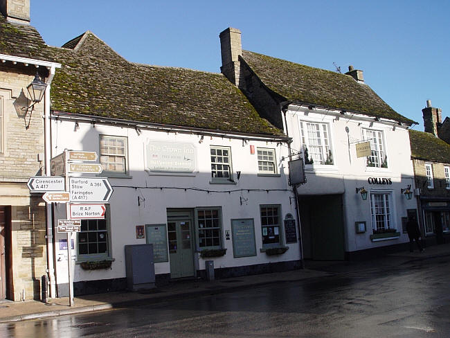 Crown, High Street, Lechlade - in January 2014