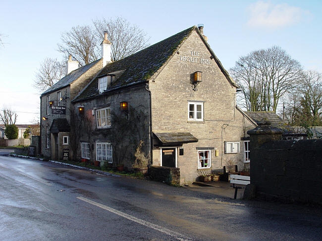 Trout Inn, St Johns Bridge, Lechlade - in January 2014