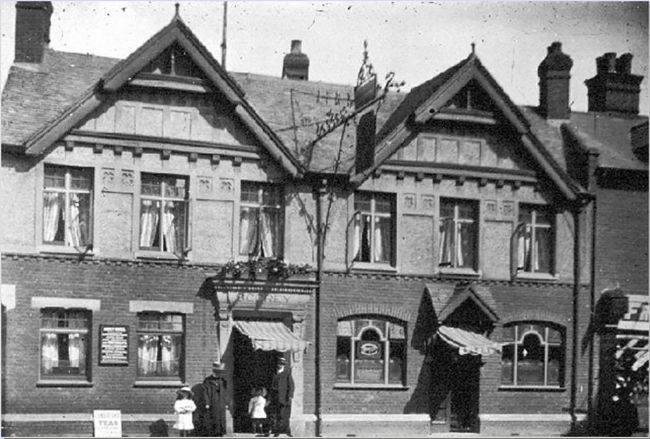 Abbey Hotel, Church Street, Romsey  - circa 1908