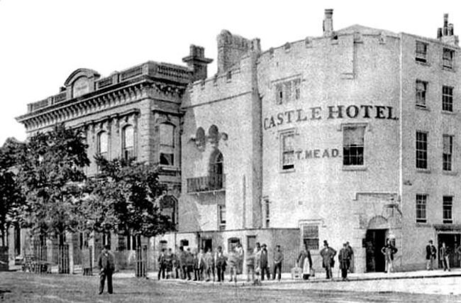 Castle Hotel, High Street, Southampton - licensee T Mead cicra 1870