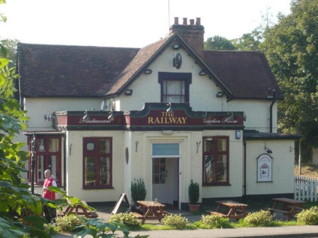 Railway Inn, 1 London Road, Buntingford - in September 2008