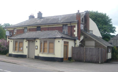 College Arms, 40 London Road, Hertford Heath - in August 2009