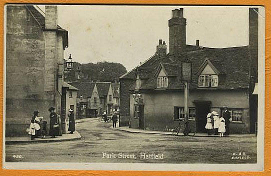 Eight Bells, Park Street, Hatfield