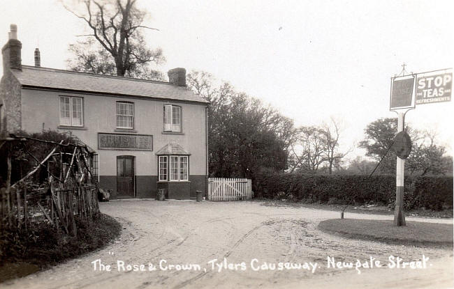 Rose & Crown, Tylers Causeway, Newgate street, Hatfield - circa early 1900s
