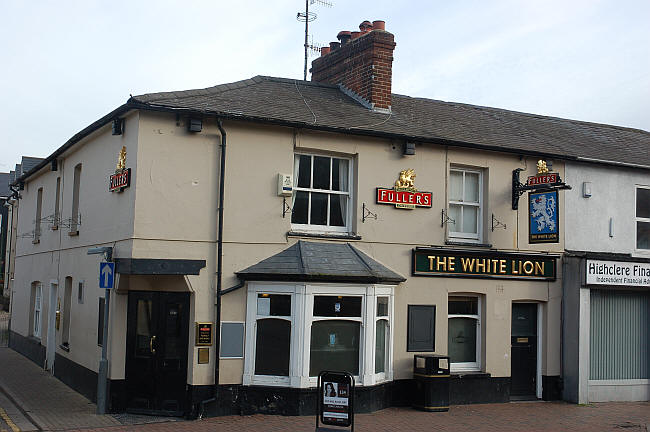 White Lion, 44 London Road, Apsley, Hemel Hempstead - in 2012 