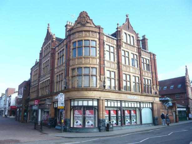 Green Dragon Hotel, 31 Maidenhead Street, Hertford - in February 2009