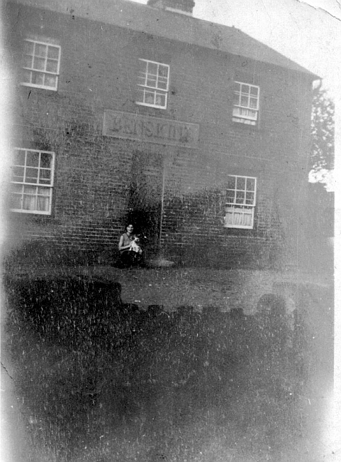 The Two Brewers, Little Amwell - circa 1920s or 1930s