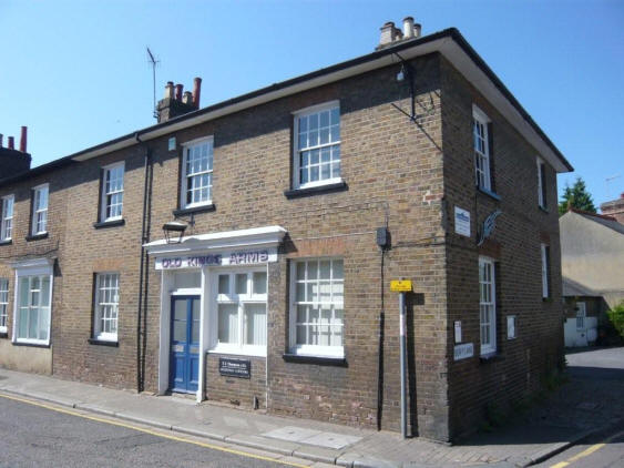 Kings Arms, 30 Church Street, Rickmansworth - in May 2009