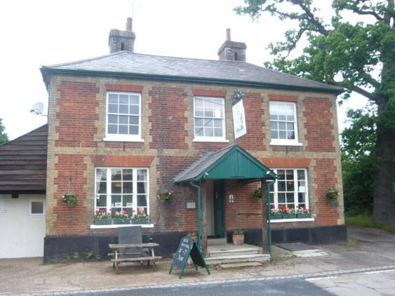 Strathmore Arms, Church End, St Paul’s Walden, Hertfordshire - in June 2009