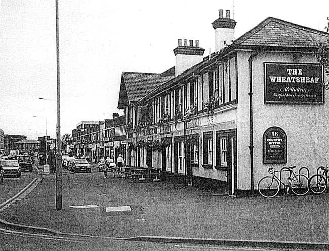 Wheatsheaf, 271 High Street, Waltham Cross - in 1988