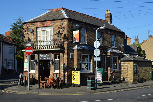 Estcourt Tavern, Estcourt Road, Watford - in November 2012