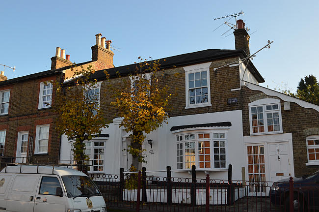 Royal Oak, Villiers Road, Watford - in November 2012