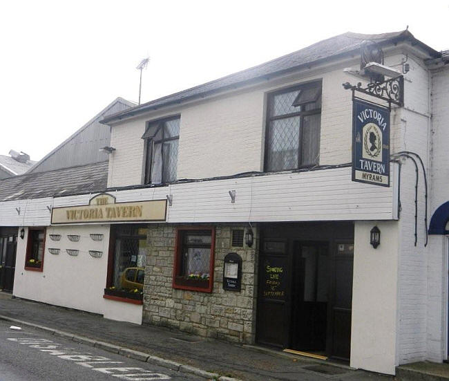 Victoria Tavern, 62 Clarence Road, East Cowes - in September 2011
