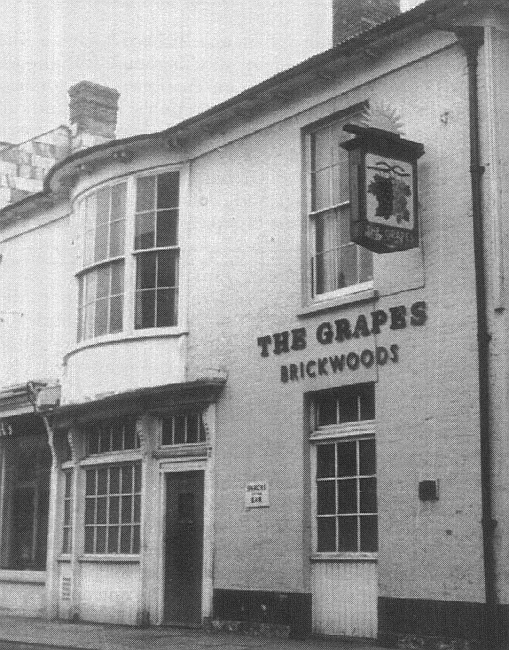 Grapes, St James Street, Newport, Isle of Wight