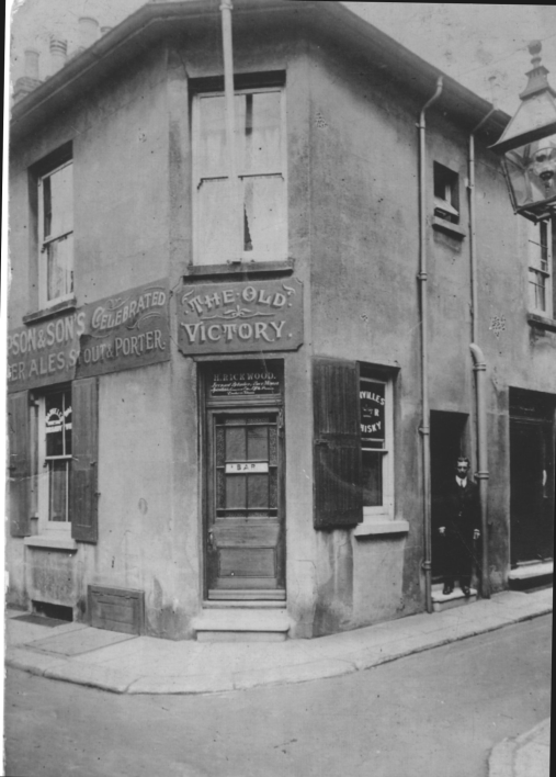 Old Victory, 38 Middle Street, Deal - circa 1915 (H Rickwood named above the door)